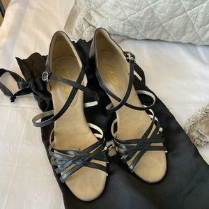 💃 Capezio Ballroom Dance Shoes EUC